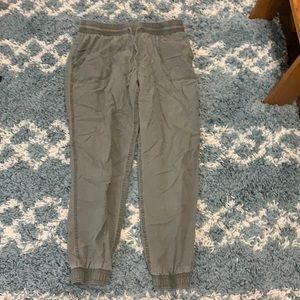 American Eagle joggers